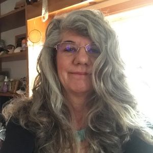 Meet your Posher, Lela